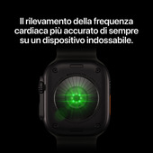 Apple Watch Ultra 4 GPS + Cellular, Cassa 49 mm in titanio naturale con Trail Loop sabbia - S/M