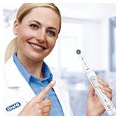 Oral-B CrossAction Testine Di Ricambio Con Tecnologia CleanMaximiser, Confezione Da 9 Pezzi