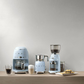 Smeg Macchina da Caffè Filtro 50's Style – Azzurro LUCIDO – DCF02PBEU