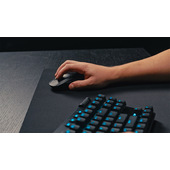 Logitech G PRO X SUPERLIGHT 2 mouse gaming wireless, Serie Pro, lightspeed, mouse Pro-Grade da 60 g con 5 pulsanti programmabili, sensore a 44.000 DPI, >888 IPS, velocità di aggiornamento 1 kHz, USB-C, PC/Mac - Nero