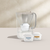 Brita Caraffa filtrante Style Essential Sand (2,4L) incl. 1 x filtro MAXTRA PRO PURE PERFORMANCE & 1 x filtro MAXTRA PRO LIMESCALE EXPERT